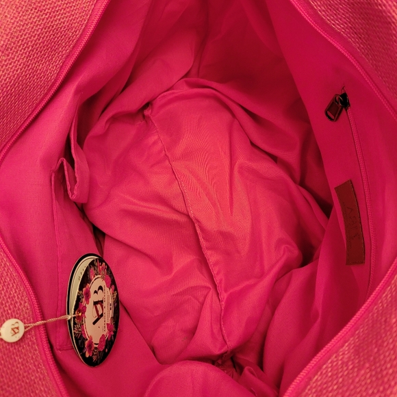 America & Beyond Tote - Picture 3 of 6